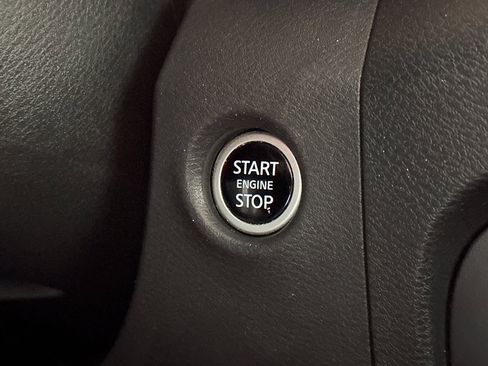 Used 2023 Nissan Frontier SV w/ Midnight Edition Package image 28