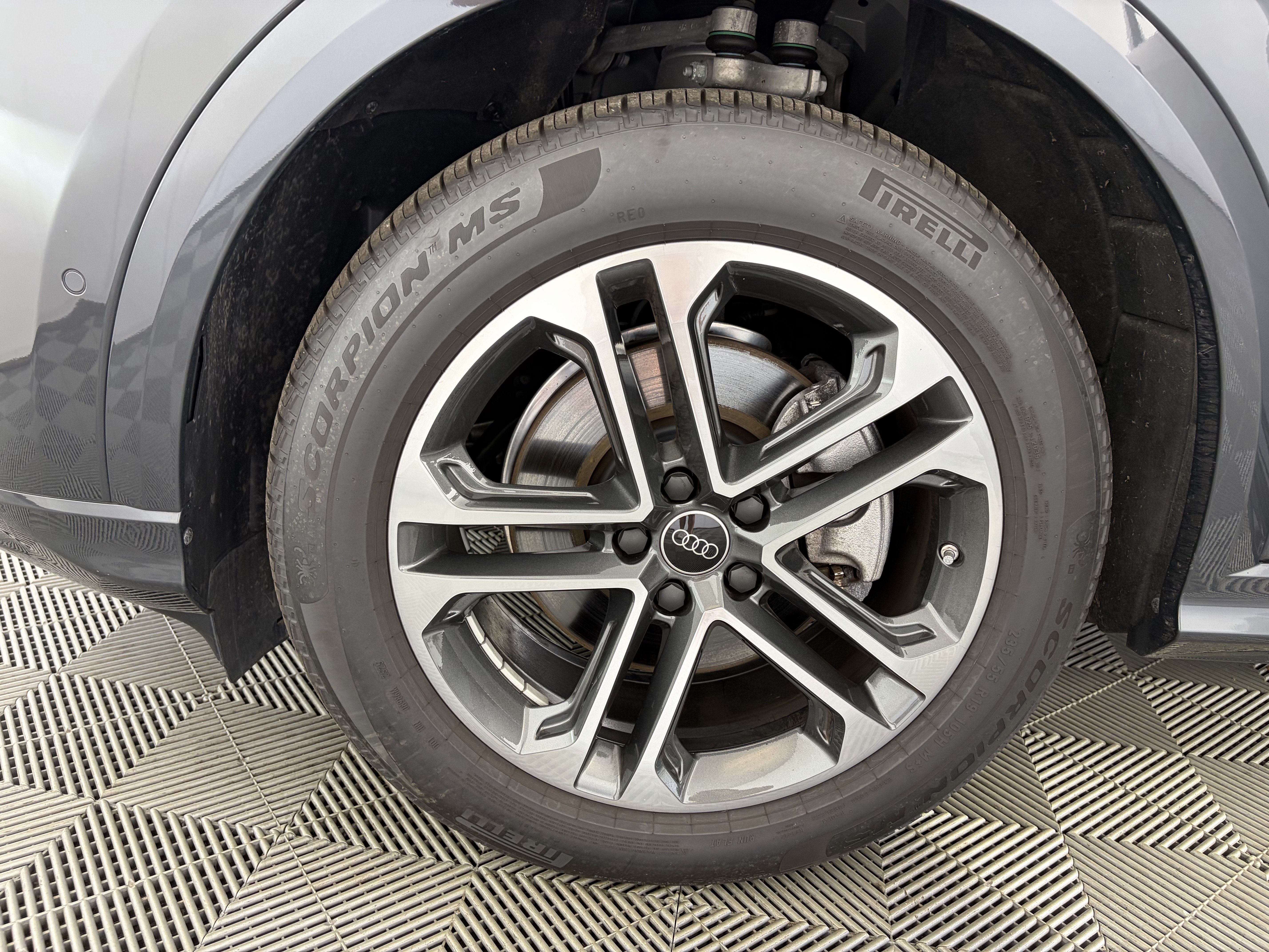 Used 2025 Audi Q5 Prestige AWD/4WD image 13