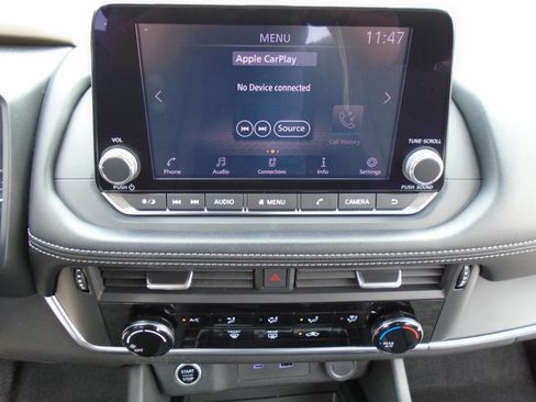 Used 2021 Nissan Rogue S image 14