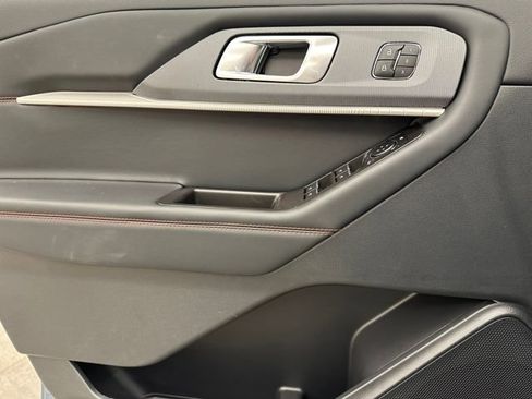 New 2026 Ford Explorer ST-Line w/ ST-Line Street Pack image 38