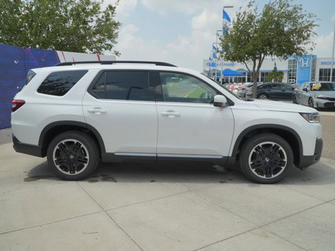 New 2026 Honda Pilot image 4