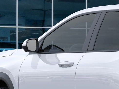 New 2026 Chevrolet Equinox LT FWD image 12