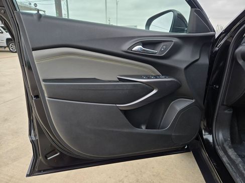 Certified 2025 Chevrolet Trax ACTIV image 11