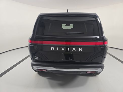 Used 2024 Rivian R1S Adventure AWD/4WD image 4