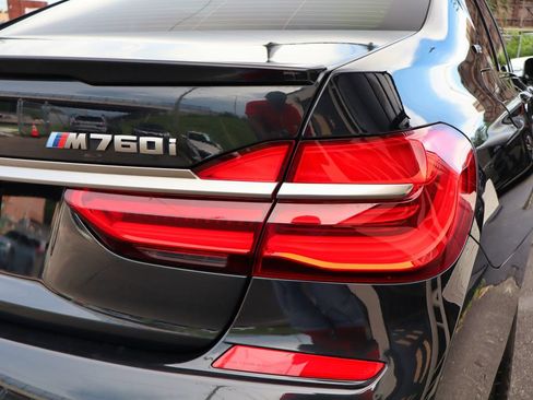 Used 2018 BMW M760i xDrive w/ Luxury Rear Seating Package AWD/4WD image 13
