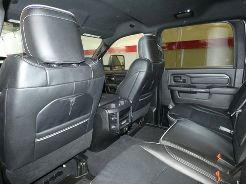 Used 2024 RAM 3500 Limited image 28