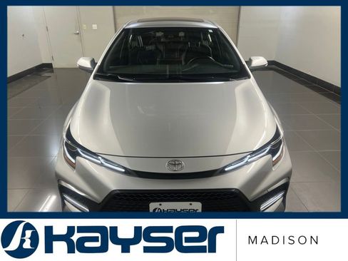 Used 2022 Toyota Corolla XSE FWD image 2