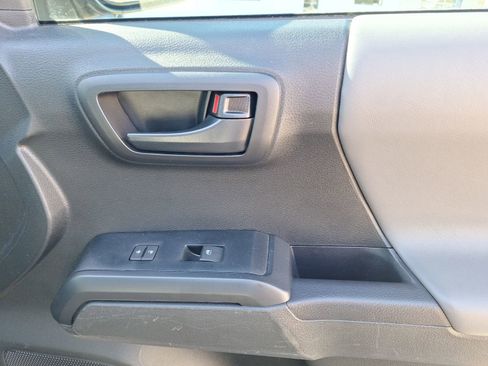 Used 2023 Toyota Tacoma SR image 33