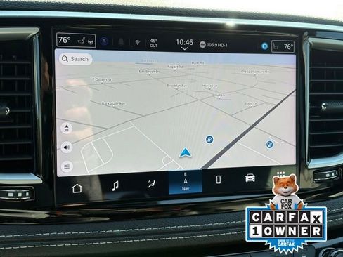 Used 2024 Chrysler Pacifica Select image 12