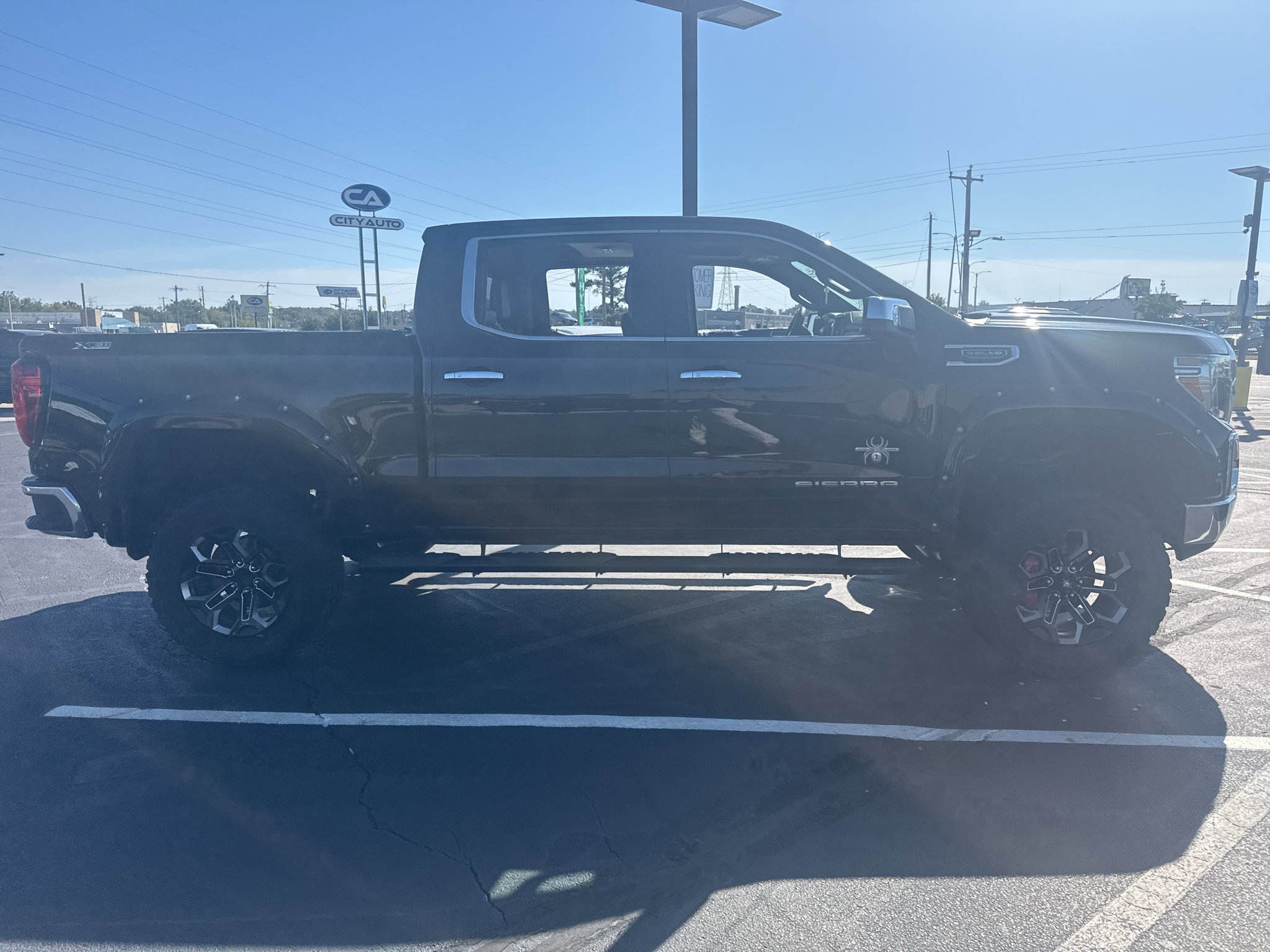 Used 2019 GMC Sierra 1500 SLT w/ SLT Premium Plus Package AWD/4WD image 3