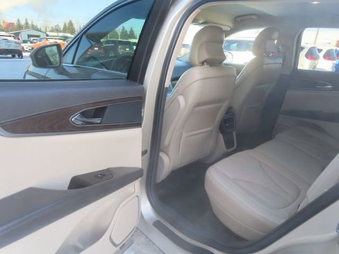 Used 2017 Lincoln MKX Select w/ Lincoln MKX Climate Package image 19