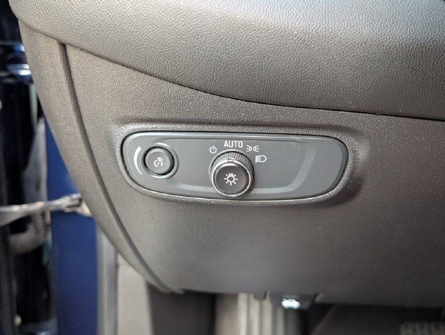 Used 2022 Chevrolet Equinox LS FWD image 14