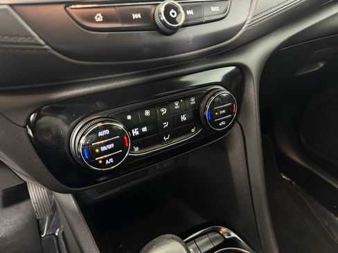 Used 2023 Buick Encore GX Essence w/ Experience Buick Package image 21