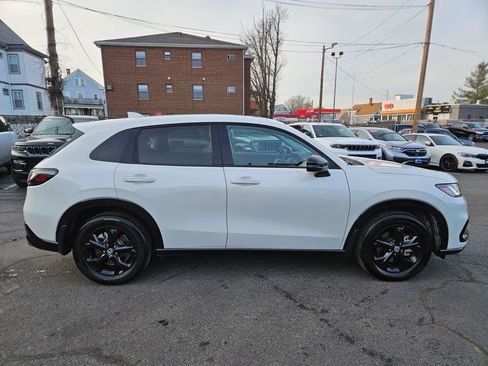 Used 2024 Honda HR-V EX-L image 6