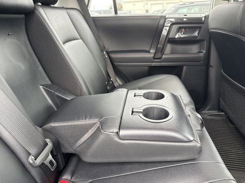 Used 2024 Toyota 4Runner TRD Off-Road Premium image 14