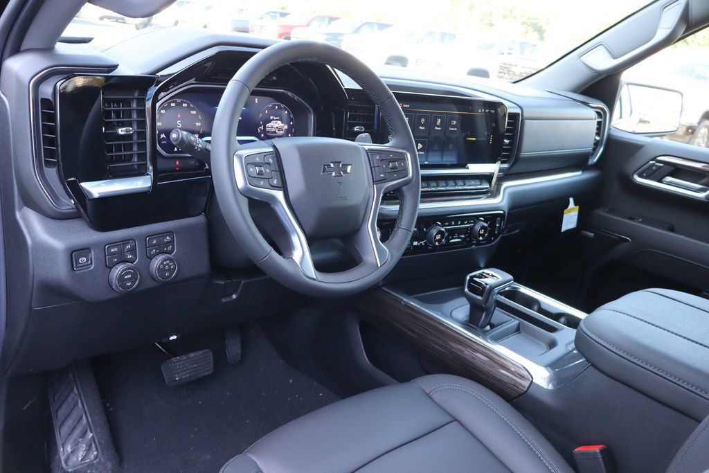 New 2026 Chevrolet Silverado 1500 RST w/ RST All Star Premium Package AWD/4WD image 6