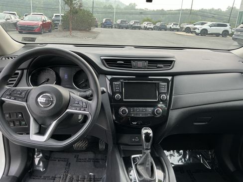Used 2019 Nissan Rogue S AWD/4WD image 11