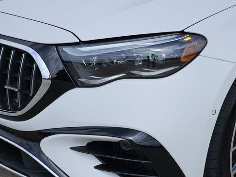 Used 2025 Mercedes-Benz E 53 AMG e 4MATIC Sedan image 9