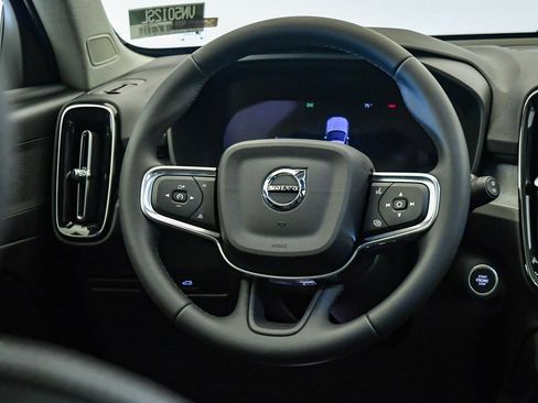 Certified 2025 Volvo XC40 B5 Core w/ Protection Package Premier image 14