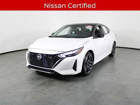 Certified 2024 Nissan Sentra SR FWD image 2