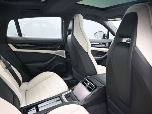 Certified 2026 Porsche Panamera image 7