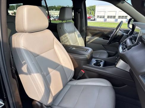 Used 2021 Chevrolet Tahoe LT w/ Luxury Package AWD/4WD image 13