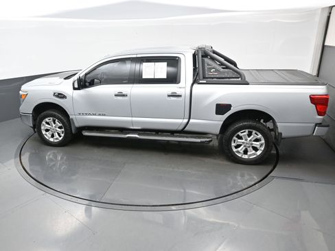 Used 2016 Nissan Titan SL image 38