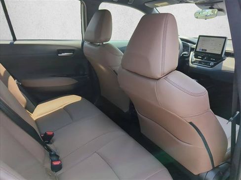 Used 2026 Toyota Corolla Cross XLE FWD image 22