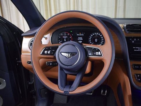 New 2026 Bentley Bentayga AWD/4WD image 29