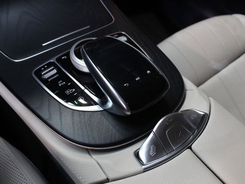 Used 2023 Mercedes-Benz E 450 Cabriolet image 71