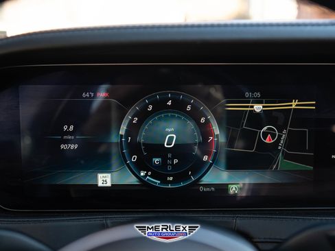 Used 2019 Mercedes-Benz S 560 4MATIC Sedan w/ Premium Package image 31