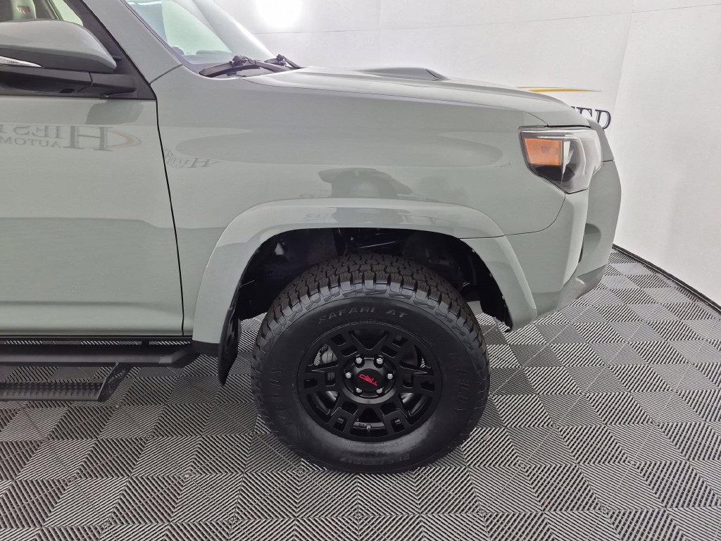 Used 2023 Toyota 4Runner TRD Off-Road Premium w/ Moonroof Package AWD/4WD image 12