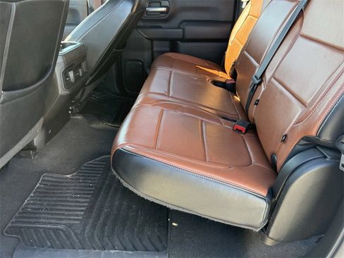 Used 2021 Chevrolet Silverado 2500 LT w/ Convenience Package image 19