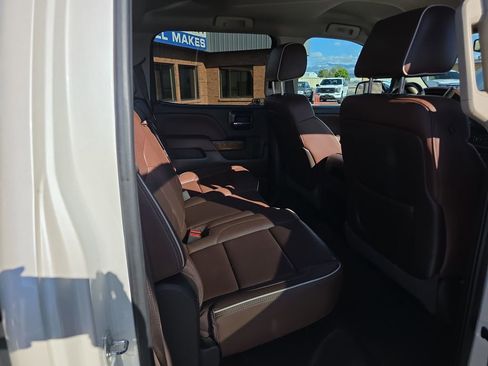 Used 2015 Chevrolet Silverado 1500 High Country w/ High Country Premium Package image 34