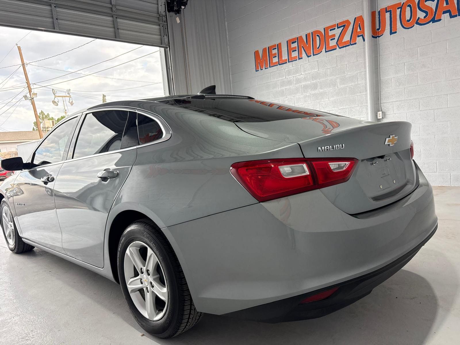 Used 2023 Chevrolet Malibu LS FWD image 3