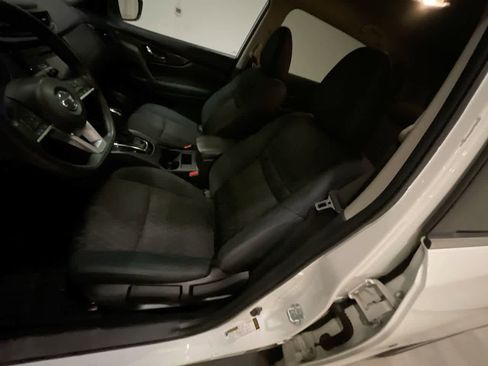 Used 2017 Nissan Rogue S w/ S Appearance Package image 11