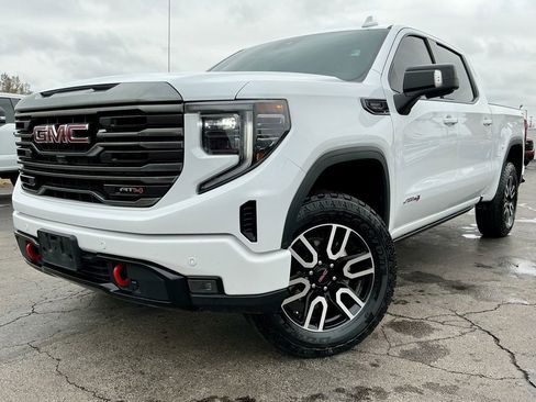 Used 2024 GMC Sierra 1500 AT4 w/ Technology Package image 3
