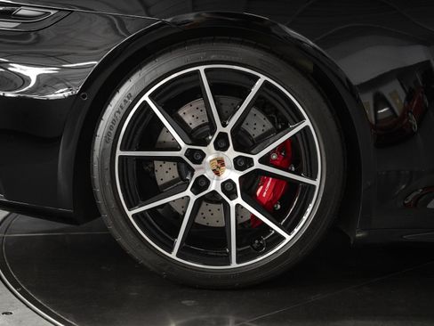 Used 2026 Porsche 911 Carrera 4 GTS AWD/4WD image 13