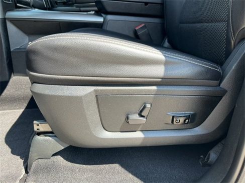 Used 2018 RAM 1500 Sport image 12