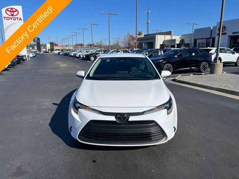 Used 2025 Toyota Corolla LE image 8