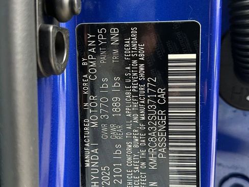 Used 2025 Hyundai Venue Limited FWD image 29