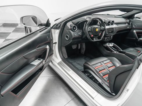 Used 2014 Ferrari FF AWD/4WD image 22