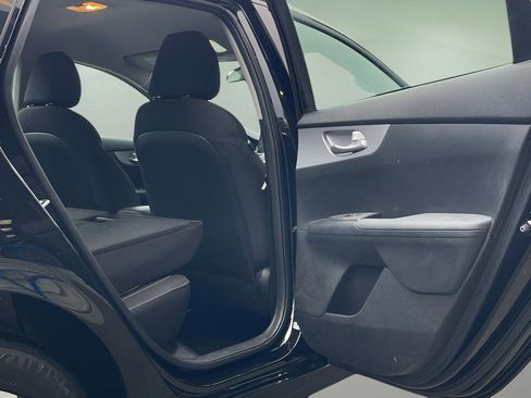 Used 2024 Kia Forte LXS image 17