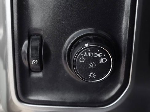 Used 2018 Chevrolet Silverado 1500 LT w/ All Star Edition image 21