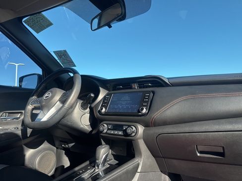 Used 2023 Nissan Kicks SR w/ SR Premium Package image 10