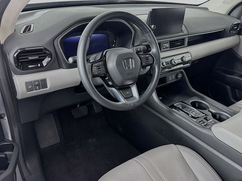 Certified 2024 Honda Pilot Elite image 9