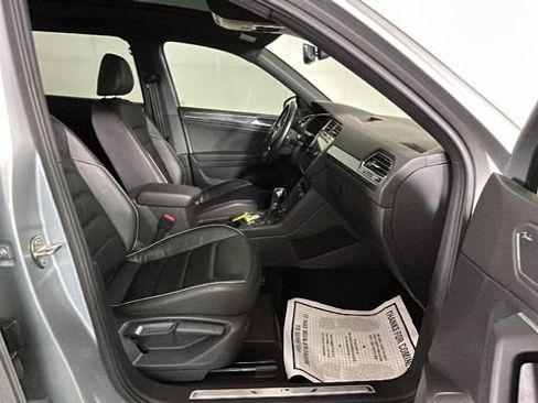 Used 2019 Volkswagen Tiguan SEL Premium R-Line AWD/4WD image 30