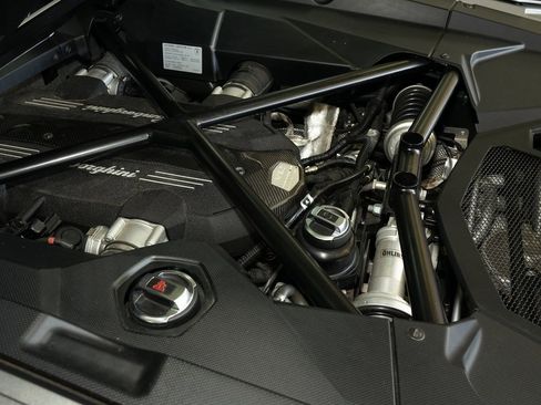 Used 2015 Lamborghini Aventador LP 700-4 image 30