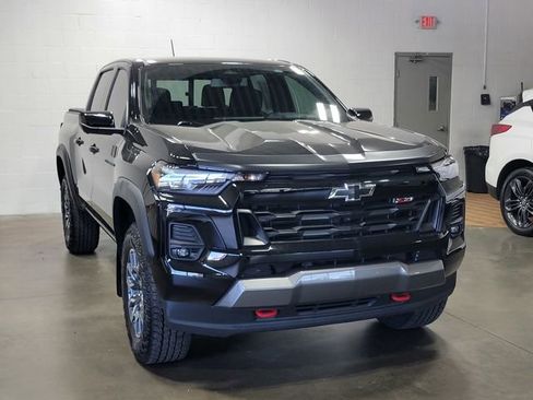 Certified 2024 Chevrolet Colorado Z71 w/ Z71 Convenience Package 2 AWD/4WD image 4