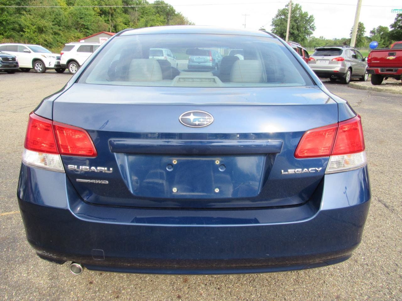 Used 2010 Subaru Legacy 2.5i Limited AWD/4WD image 6